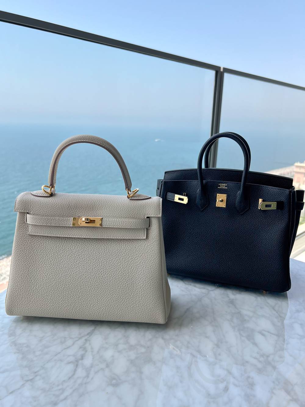 Hermès Kelly и Birkin у моря