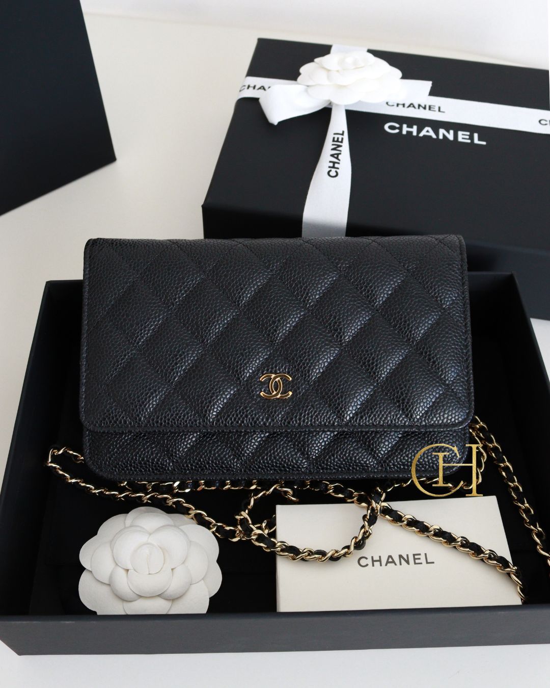 Chanel WOC — внутренняя организация
